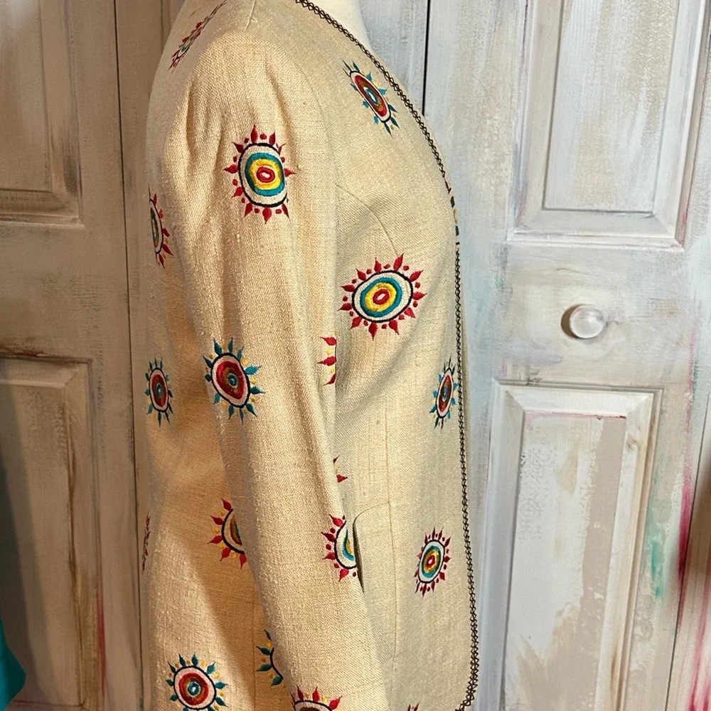 Stunning 100% silk Vintage Unique  Embroidered Cream blazer - Picture 13 of 15
